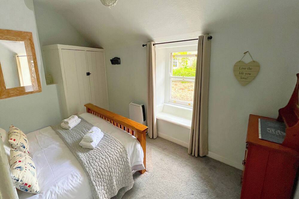 Trestenor Cottage St Ives town. Cosy Cottage. in St. Ives, Cornwall