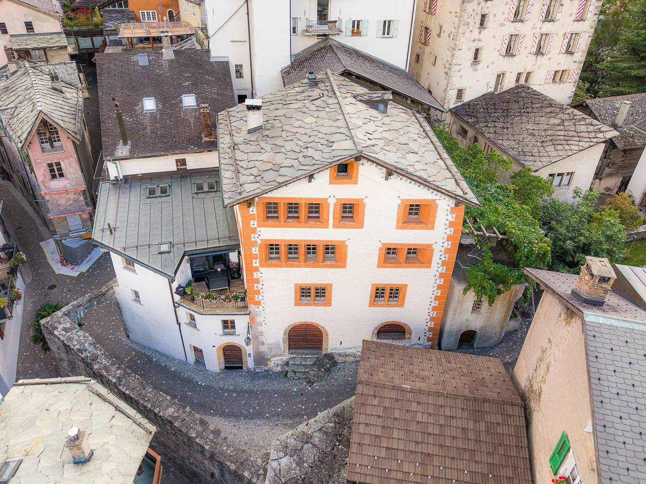 Entire holiday apartment, Holiday flat from the 16th century in Visp, Wallisian Alps