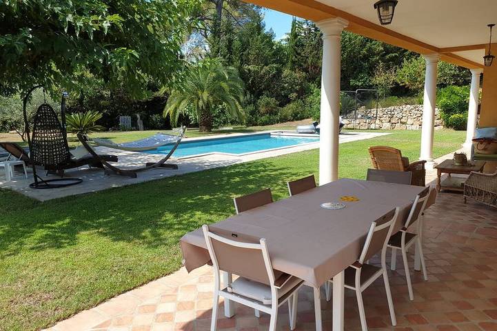 Villa pour 6 personnes, avec jardin à Mougins