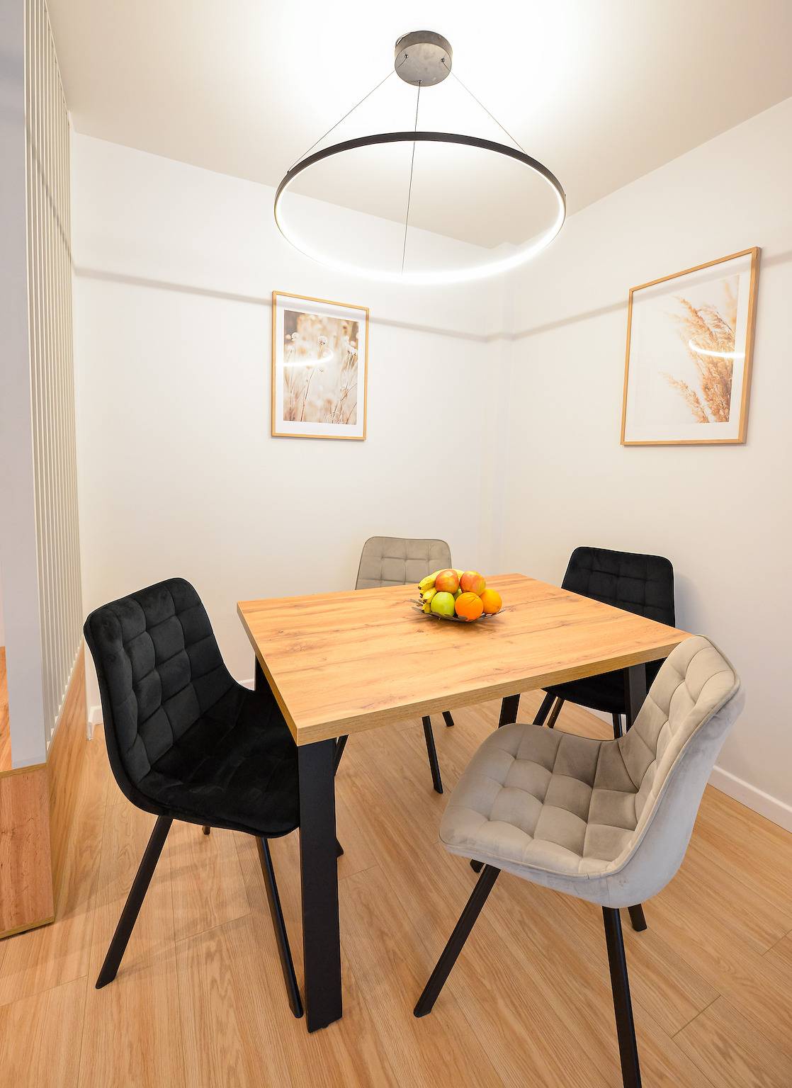 Entire apartment, Twin Ii Apartment - One Bedroom - Cismigiu Gardens in Bucharest, Romania