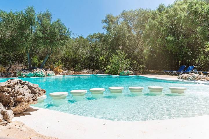 Cottage for 5 people, with garden and pool as well as terrace - 1