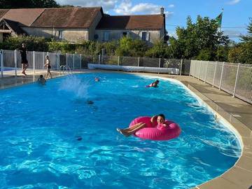 Chalet pour 2 personnes, avec bassin pour enfant dans 