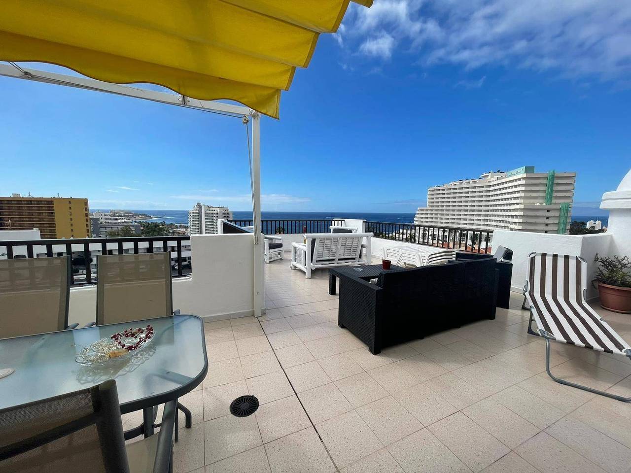 Geheel vakantieappartement, Vakantieappartement voor 4 personen met uitzicht op zee in San Eugenio Alto, Adeje
