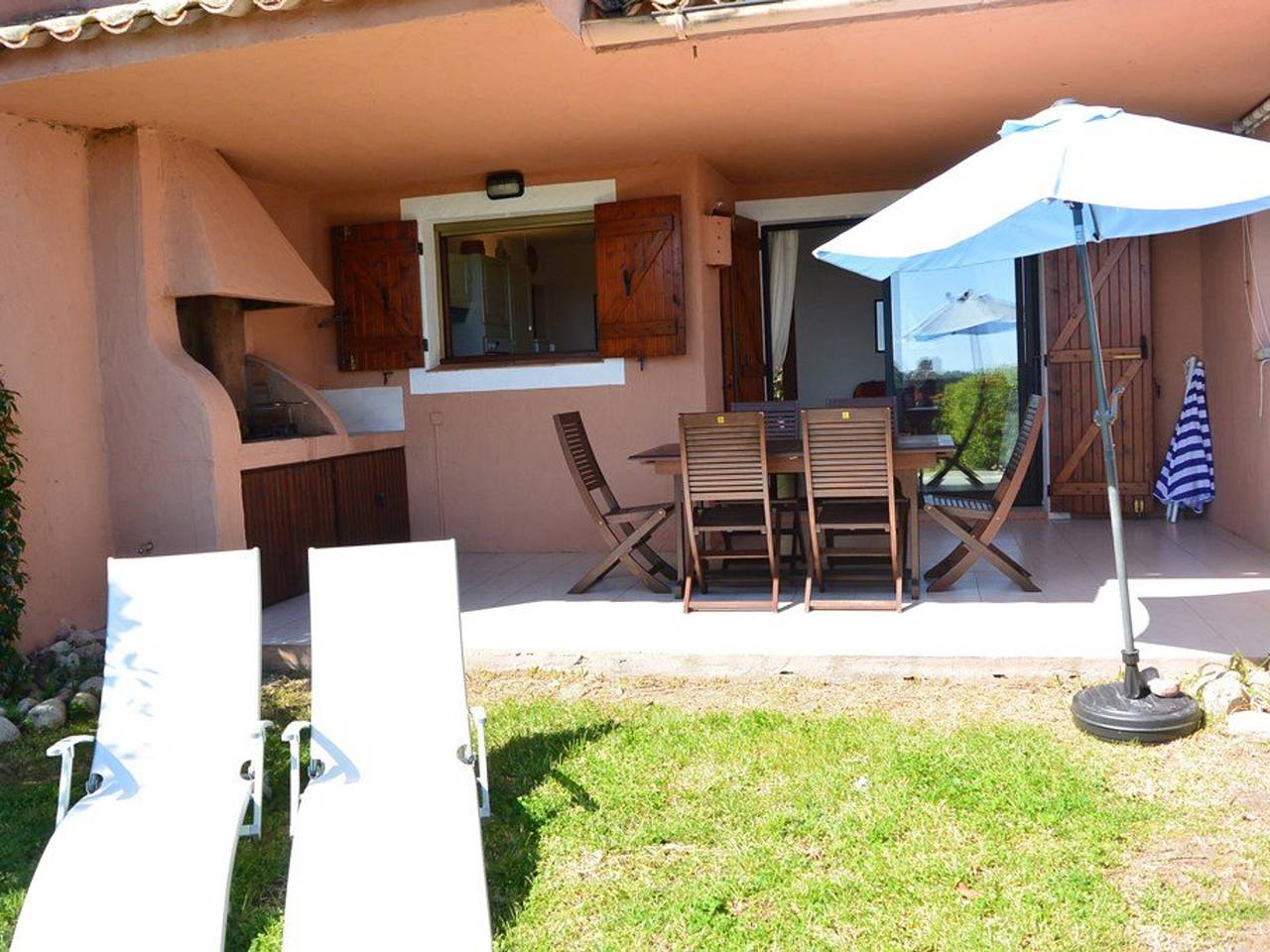 Ganze Wohnung, Wohnung für 7 mit Pool und Tennis 500m vom Strand in Favone, Conca