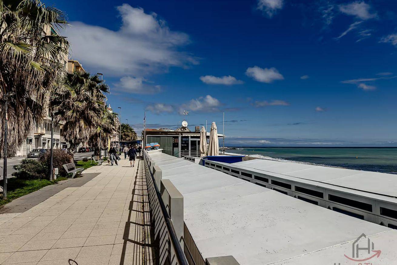 Geheel appartement, Vakantieappartement voor 6 personen met balkon/terras in Savona (City), Savona