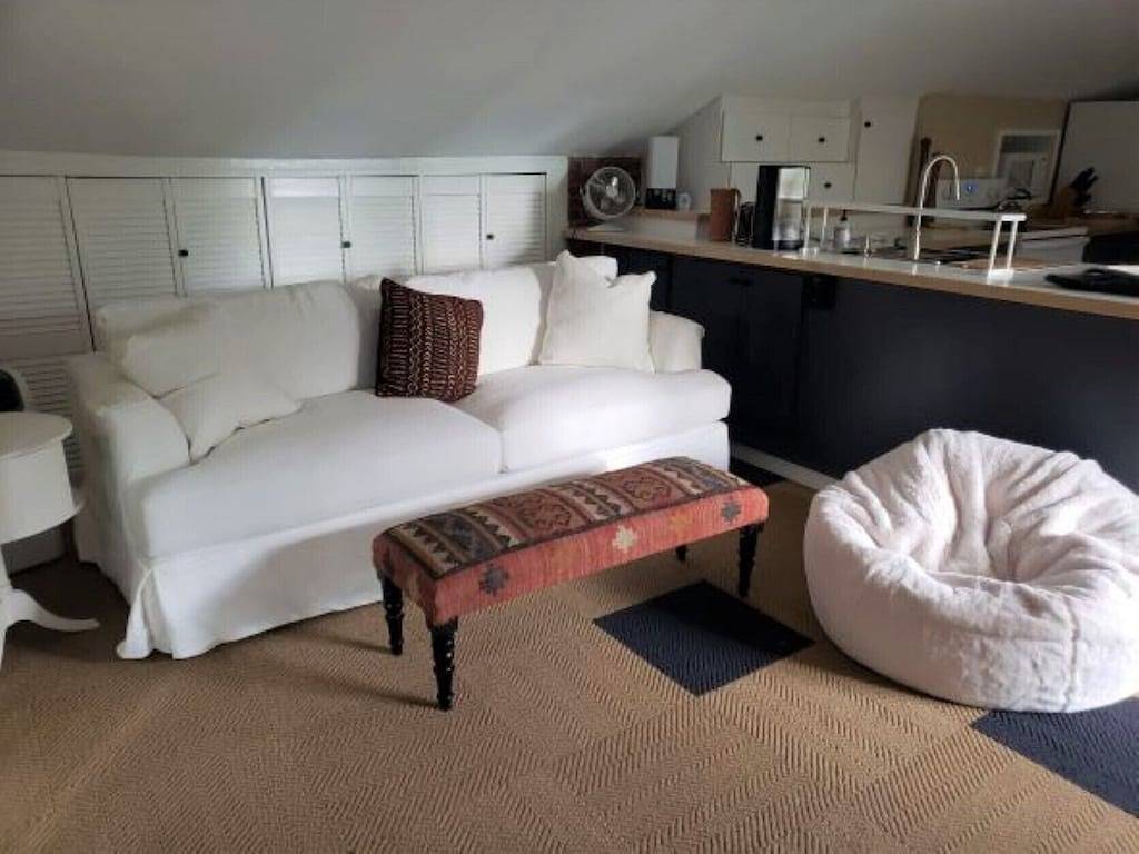 Cozy Cabana ....walk to the beach and St Armand's Circle! in Lido Key, Sarasota