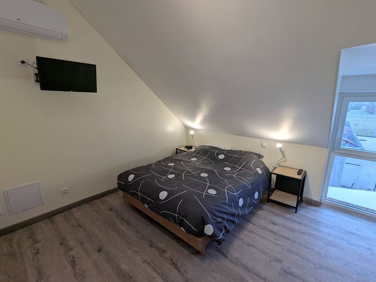 Gemütliches Haus mit Klimaanlage, 4 Zimmern, Terrasse, Parkplatz - 6 Pers. in Chilleurs-aux-Bois, Pithiviers und Umgebung