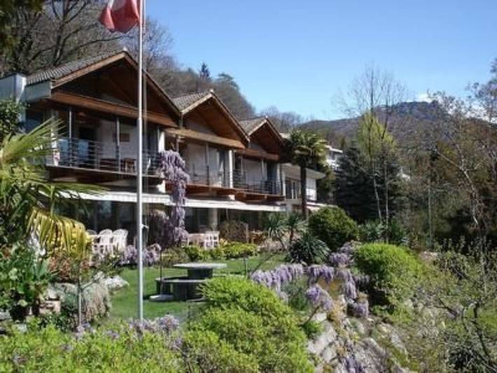 Ferienhaus für 6 Personen, mit Balkon und Terrasse sowie Garten und Seeblick in Brione sopra Minusio