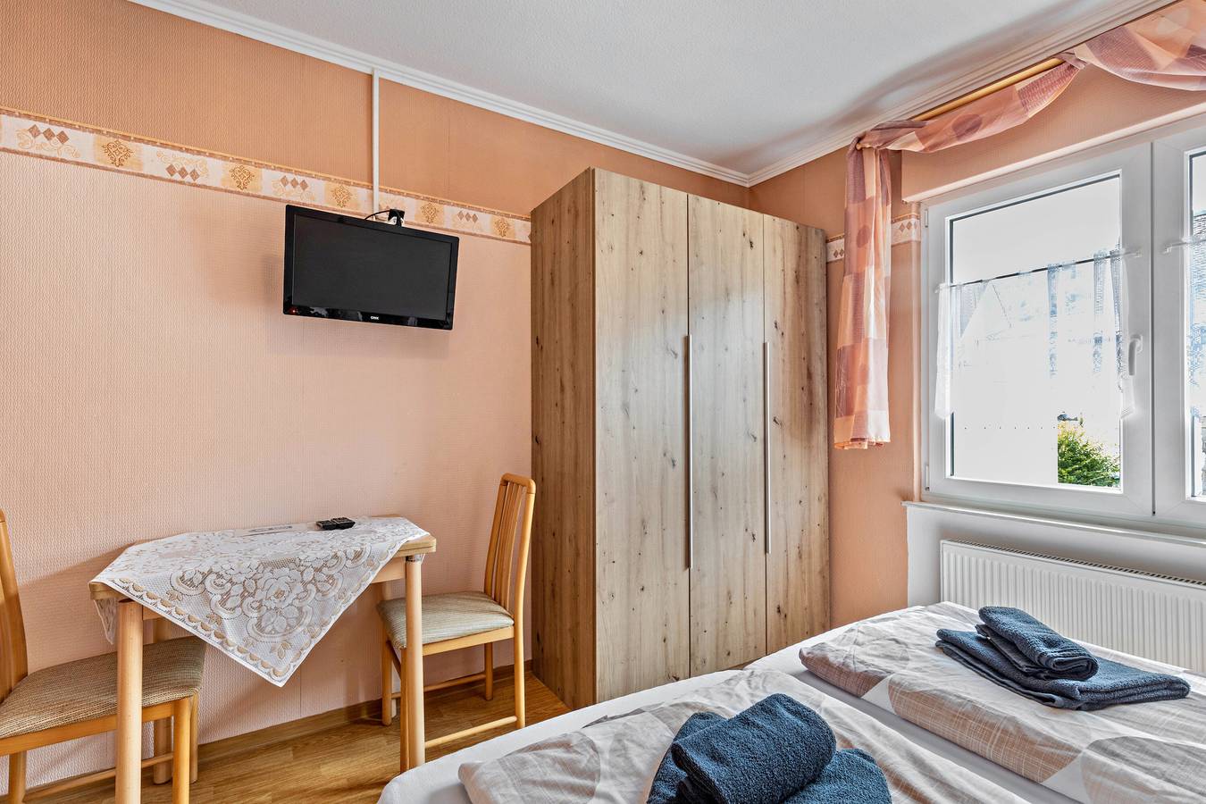 Gästezimmer Bruno Zimmer 1 mit Wlan in Bremm, Cochem-Zell