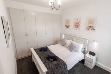 Apartment for 5 People in Bromley, London, Photo 2