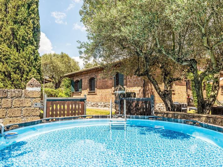 Agriturismo per 6 persone, con giardino, con animali domestici a Vetralla