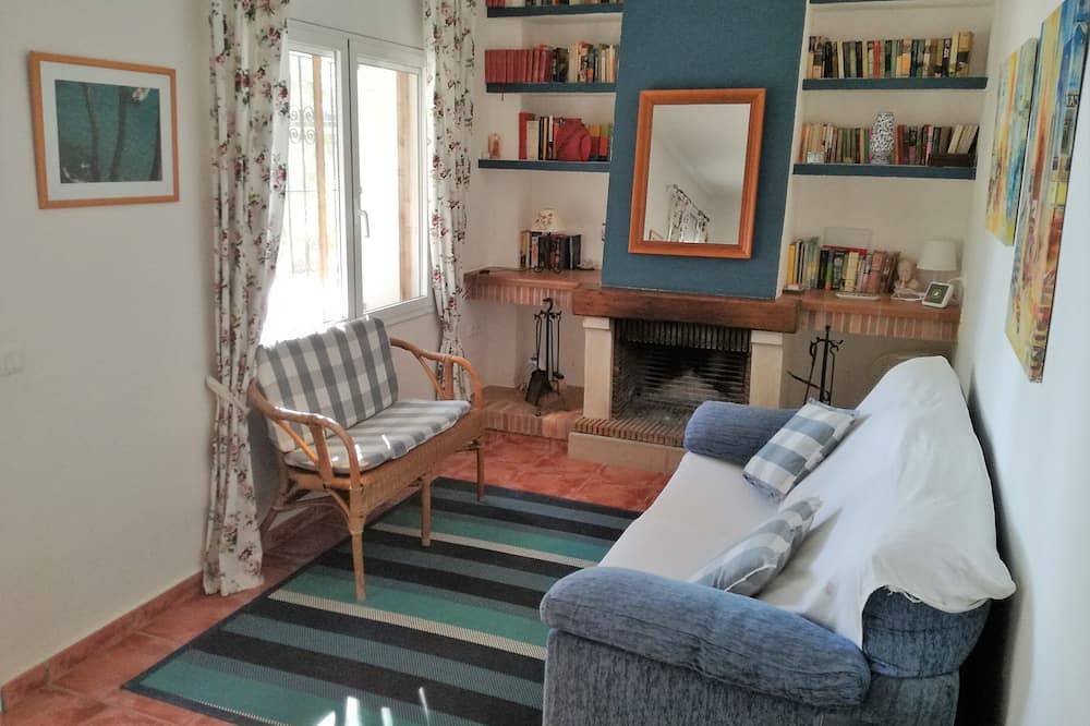 Spanish villa with sea view, swimming pool and air conditioning in Terres de l'Ebre, Costa Dorada