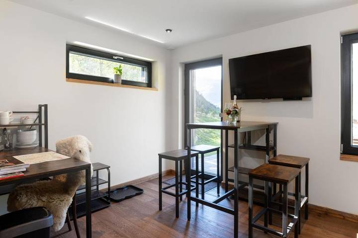 Maison d’hôte pour 4 personnes, avec terrasse ainsi que vue et jardin dans Entremont