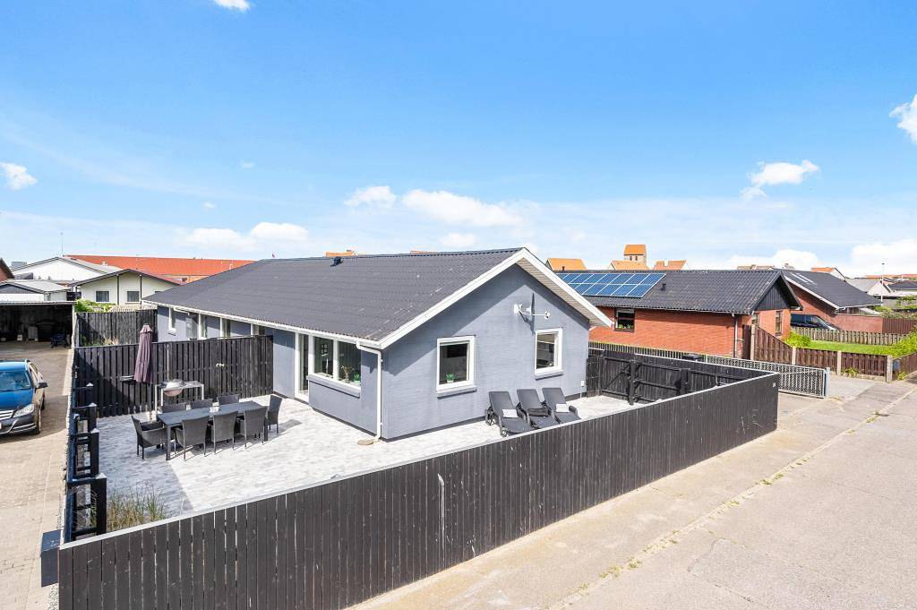 Familienfreundliches Ferienhaus zentral in Hvide Sande gelegen in Hvide Sande, Holmsland Klit