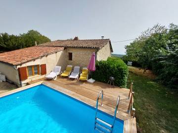 Gîte pour 6 personnes, avec piscine et jardin, adapté aux familles à Loubès-Bernac