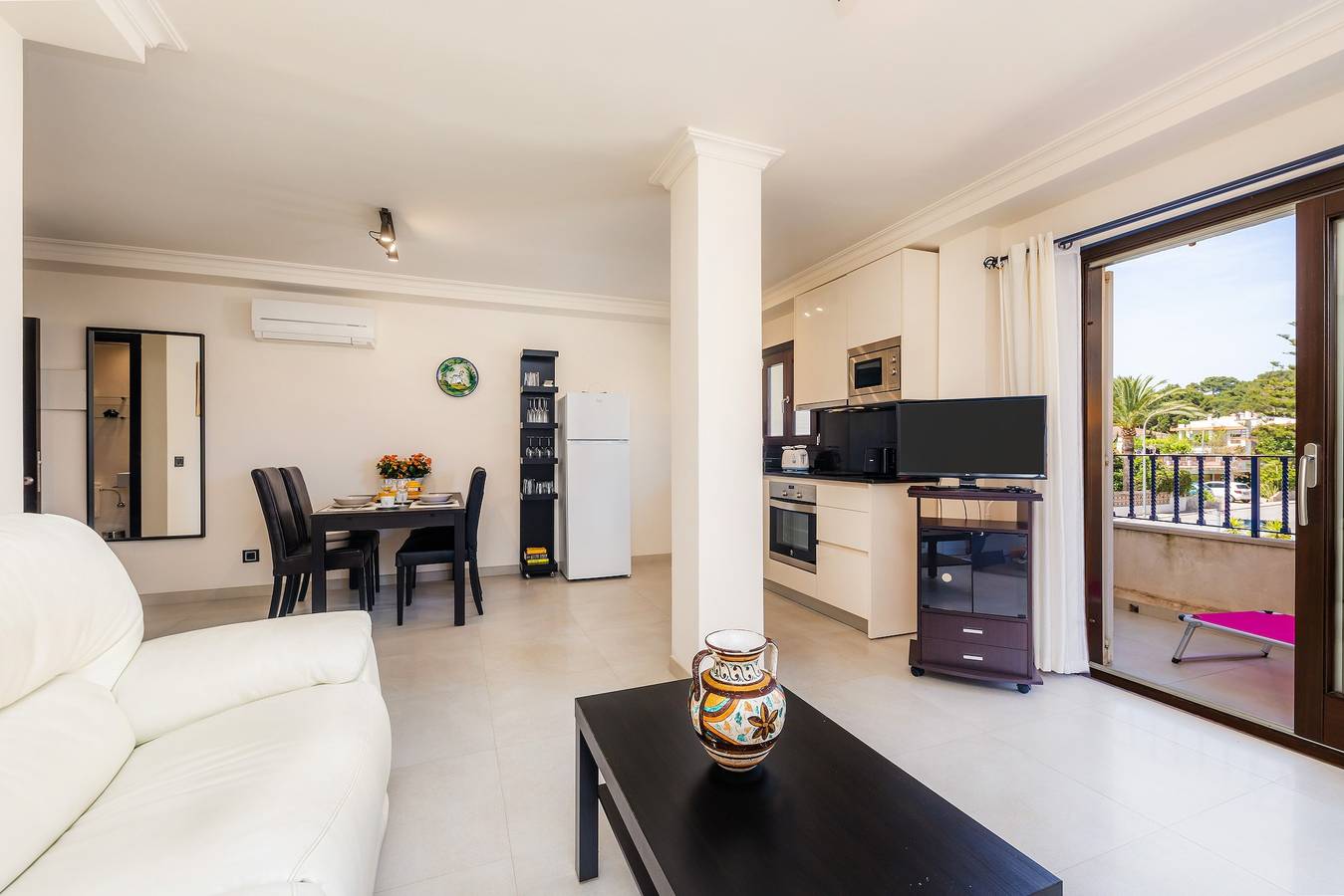 Apartamento entero, Apartamento Gala cerca de la playa con balcón y Wi-Fi in Cala Rajada, Capdepera