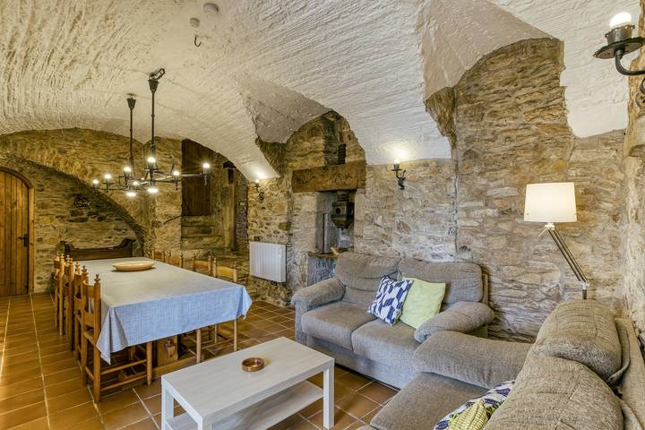 Casa rural 'Mas Cases' con vistas a la montaña, piscina privada y Wi-Fi in Regencós, Costa Brava