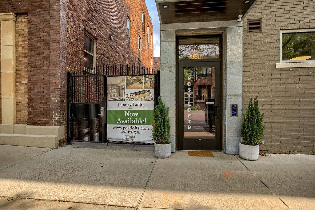 Ganze Wohnung, New Downtown Luxury Condo, by Unl, stadium & arena, above luxury retail #204 in Lancaster County (NE)