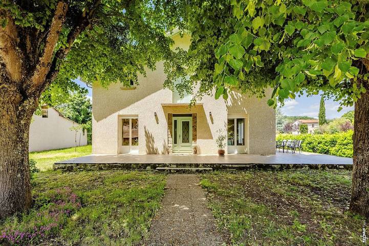 Ferienhaus für 10 Personen, mit Terrasse und Garten - 1