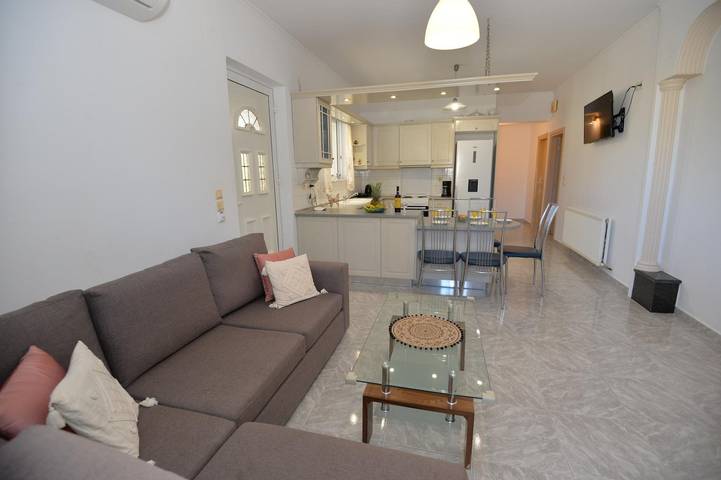 Ferienwohnung für 5 Personen, mit Balkon und Terrasse sowie Garten