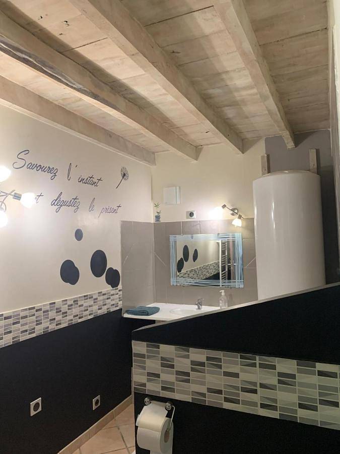 Location de vacances pour 8 personnes, avec vue et jardin à Chabrillan - 4