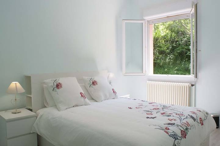 Location de vacances pour 6 personnes, avec Terrasse et Jardin à Meyrannes - 2