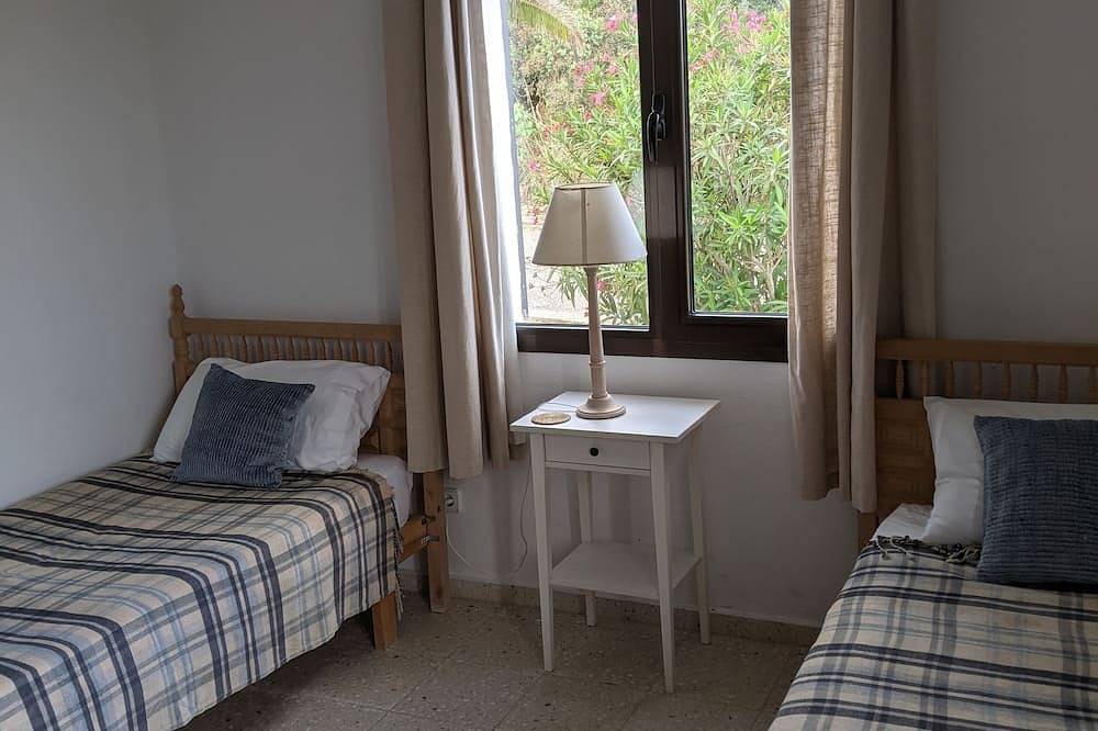 Wonderfully situated family villa with stunning 360 degree views in Maó, Menorca