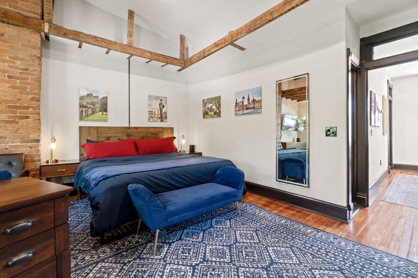 Apartamento entero, Spacious  Historic Retreat - Logan Circle Rowhouse in Washington D.C., District of Columbia