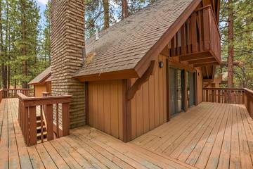 Log Cabin for 12 Guests in Snow Summit, Big Bear Lake, Picture 4
