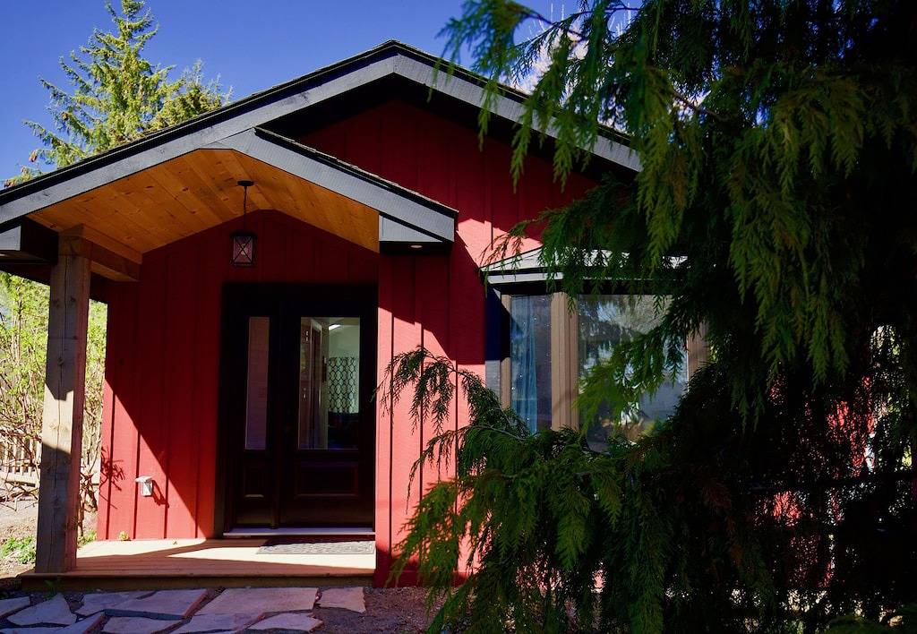 Cabin Rentals And Lodges for 2 Guests in Lake Ontario (Canada)