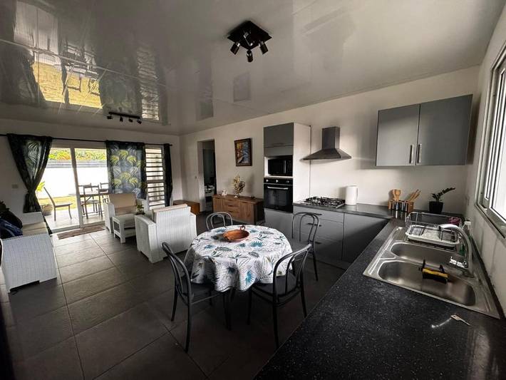 Location de vacances pour 6 personnes, avec terrasse ainsi que jardin et vue dans Papara - 3