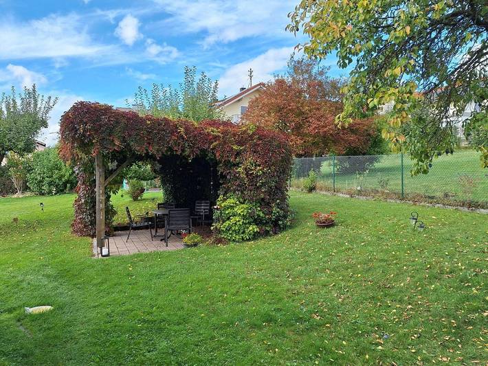 Ferienwohnung für 3 Personen, mit Balkon/Terrasse und Balkon sowie Garten in Lam