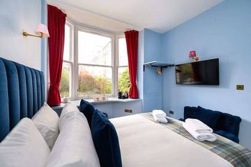 Holiday Home for 2 People in Edinburgh, Edinburgh and Lothian, Photo 3