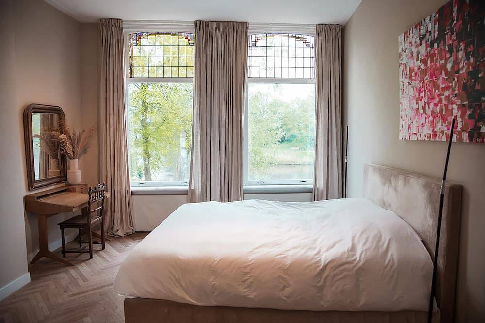 Beautiful townhouse at the waterfront near beach & city center in Haarlem, North Sea Netherlands