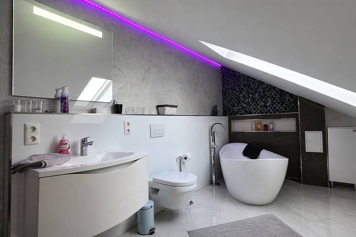 Entire apartment, Designer apartment | Spa bathtub • Near Nuremberg / trade fair / erlangen University in Fürth, Franconia