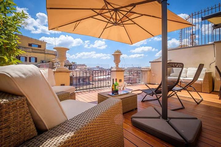 Loft per 4 persone, con balcone e panorama in Scalinata di Trinità dei Monti