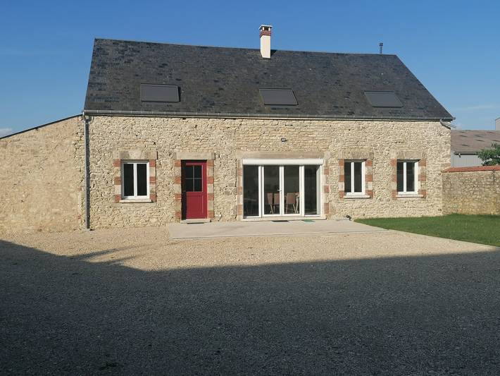 Gîte pour 12 personnes, avec jardin et terrasse dans Binas