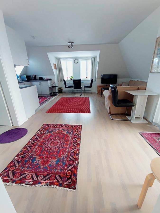 Ganze Wohnung, Peaceful Apartment-3 Zi, Loggia & Garden in Blankenese in Blankenese, Hamburg