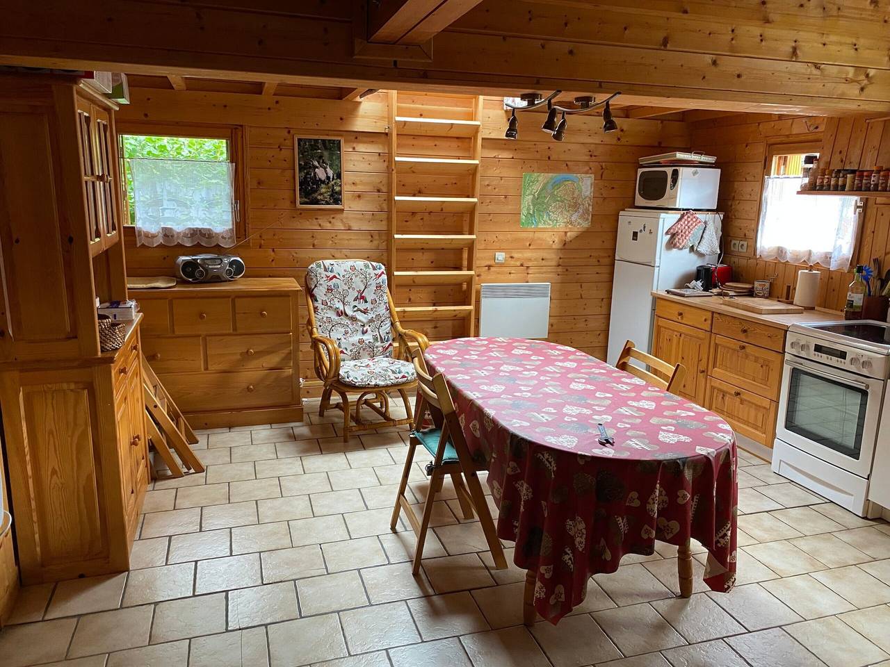 Chalet « 8p Simple - La Hulotte » : Vue Montagne, Terrasse Privée et Wi-Fi in Verchaix, Région de Bonneville
