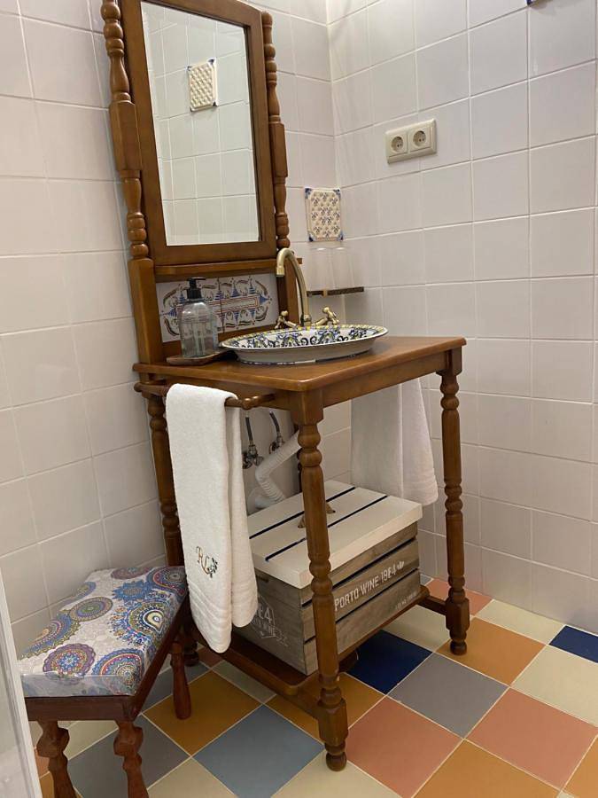 Gîte pour 4 personnes, avec terrasse ainsi que vue et piscine à Pinhão - 3