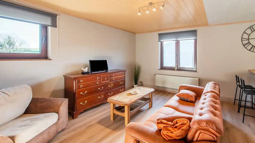 Location de vacances pour 7 personnes, avec jardin à Léglise - 2
