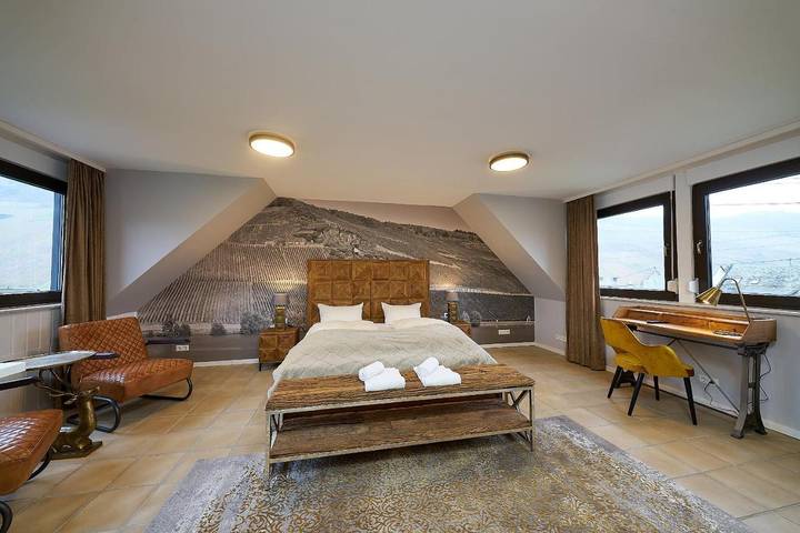 Ferienhaus für 8 Personen, mit Terrasse und Garten sowie Sauna und Ausblick in Wehlen (Rheinland-Pfalz)