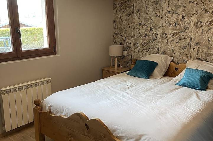 Gîte pour 7 personnes, avec balcon ainsi que jacuzzi et jardin à Montperreux - 2