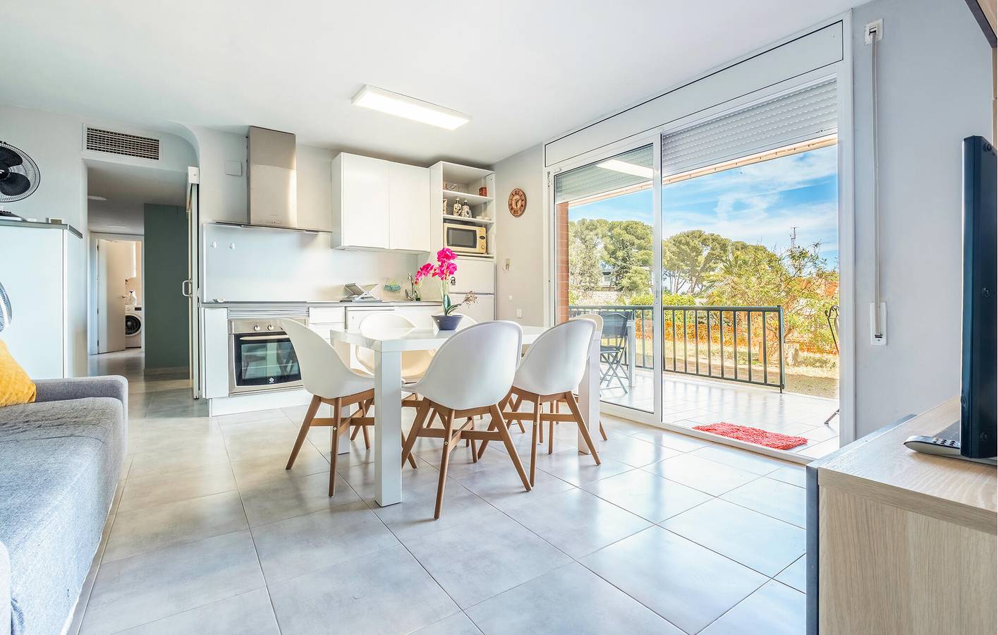 Apartamento de férias inteiro, Retiro à beira-mar com cozinha e ar condicionado - a 2 km da praia in Salou, Costa Dorada