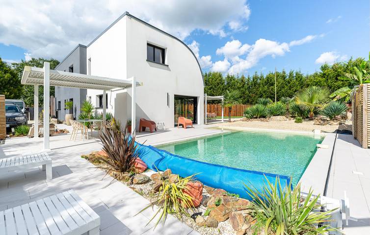 Gemütliche Wohnung mit Pool, Garten und Flussblick, in der Nähe von L'Ognon in Saint-Aignan-Grandlieu, Nantes und Umgebung