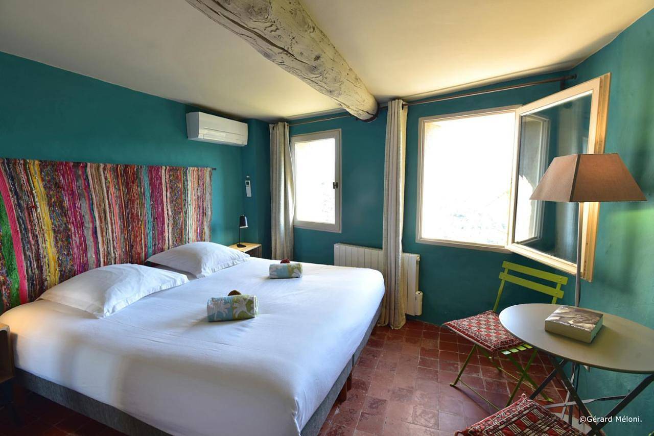 Standard Double Room with Shared Bathroom in Venasque, Parc naturel régional du Mont-Ventoux