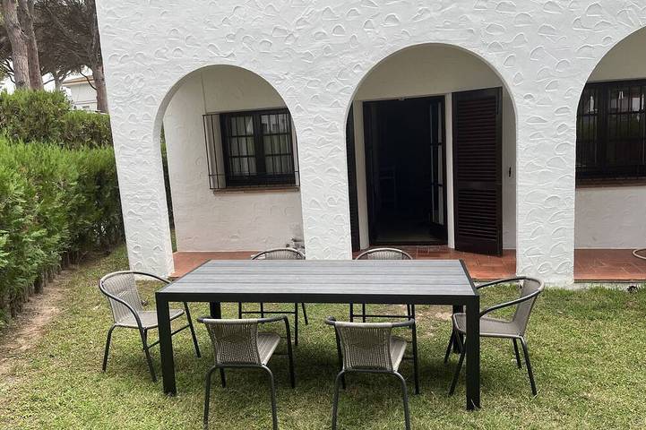 Finca für 6 Personen, mit Garten und Pool in Pals