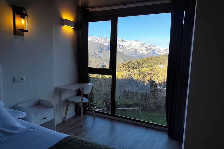 Ganze Wohnung, Apartment with incredible views of the Picos de Europa 4 pax - 2 in Vega de Liébana, Cordillera Cantábrica