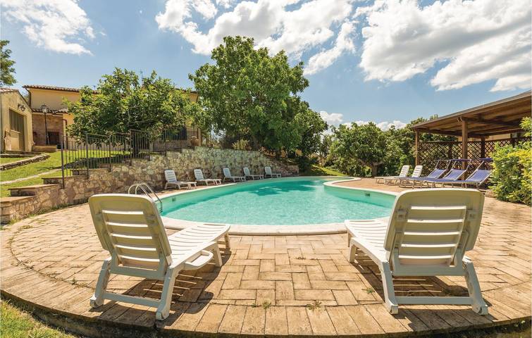 Appartement de vacances entier, Apt douillet de 85m2 avec WiFi, parking et piscine in Giano dell'Umbria, Province de Pérouse