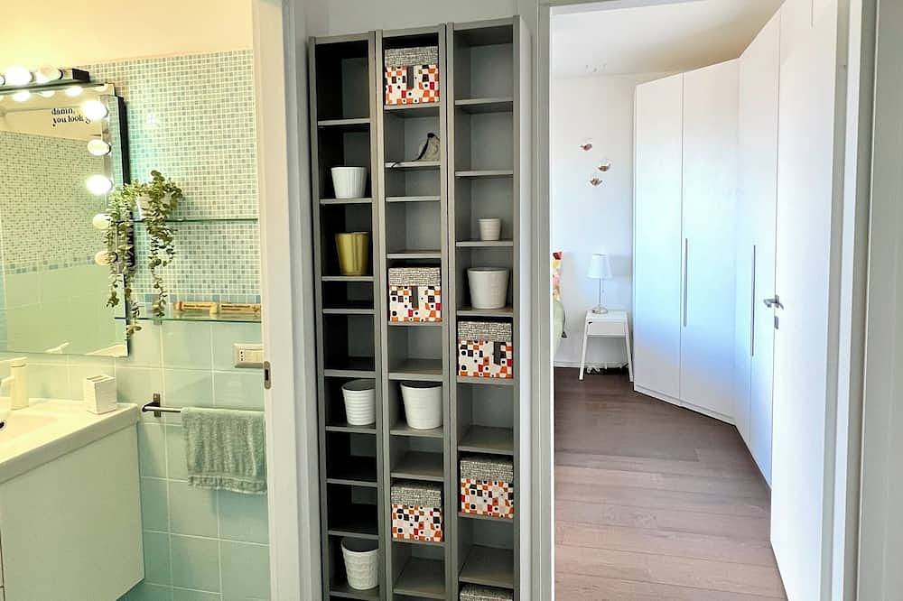 Entire apartment, Serene and cosy Sky Penthouse with a dea view Fiumicino in Fiumicino, Rome Province